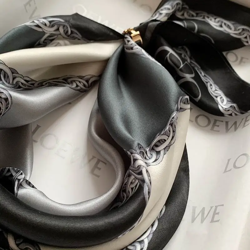 Loewe silk scarf 50X50cm E13 (10)